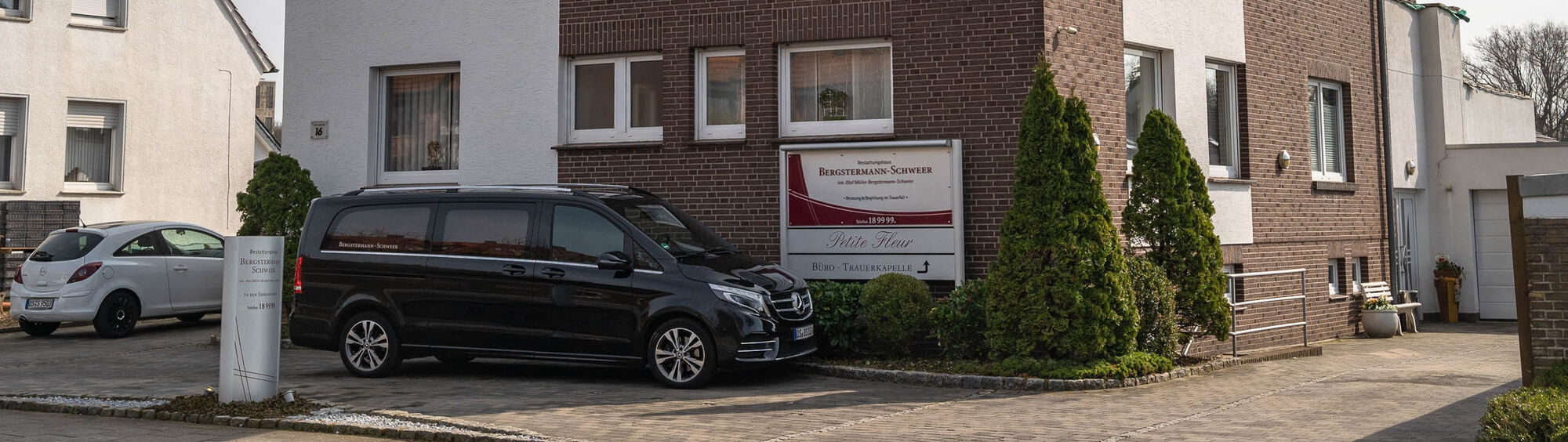 Außenansicht Bestattungen Bergstermann-Schweer in der Dodesheide 16, 49088 Osnabrück